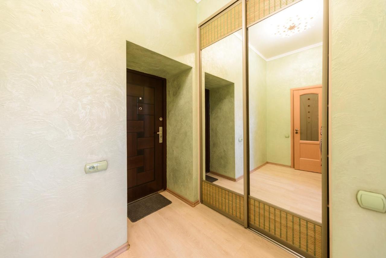 911 Apartments Antonovichа เคียฟ ภายนอก รูปภาพ