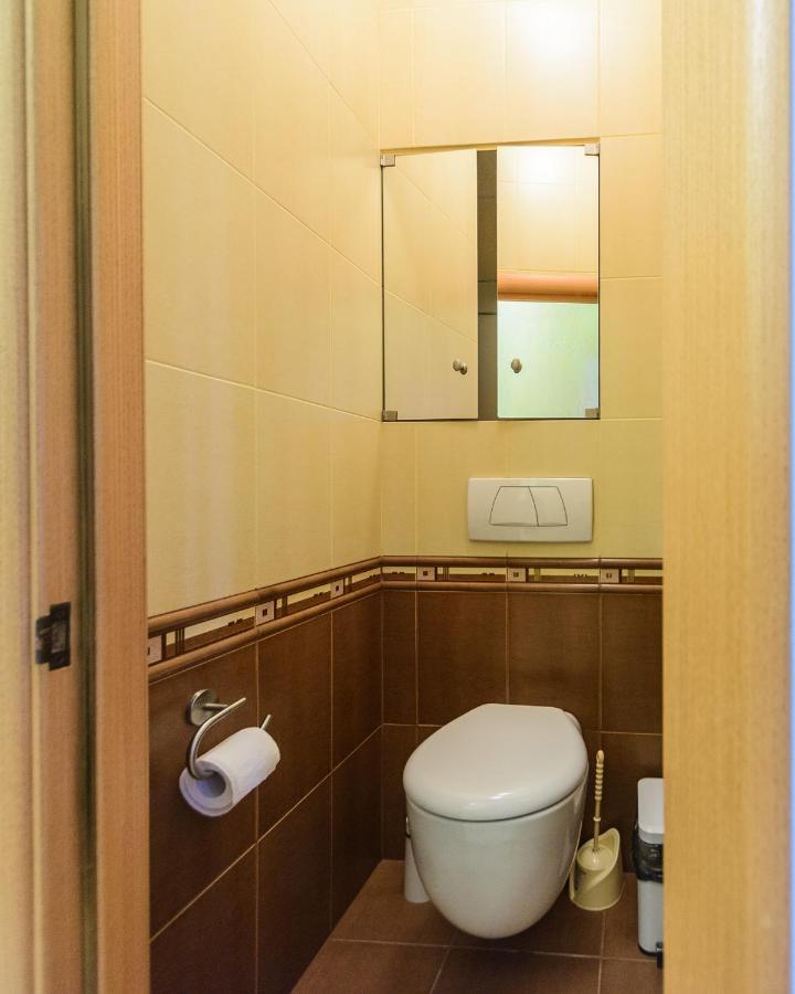 911 Apartments Antonovichа เคียฟ ภายนอก รูปภาพ