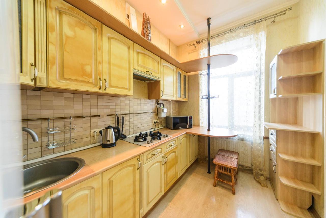 911 Apartments Antonovichа เคียฟ ภายนอก รูปภาพ