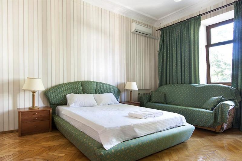 911 Apartments Antonovichа เคียฟ ภายนอก รูปภาพ