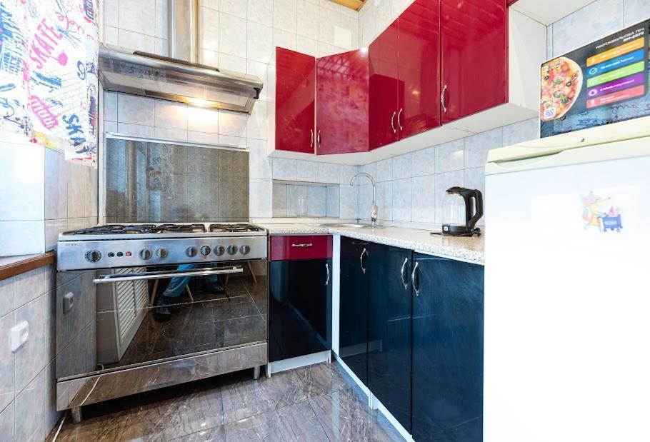 911 Apartments Antonovichа เคียฟ ภายนอก รูปภาพ