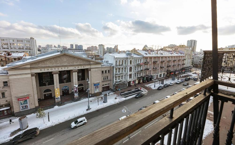 911 Apartments Antonovichа เคียฟ ภายนอก รูปภาพ